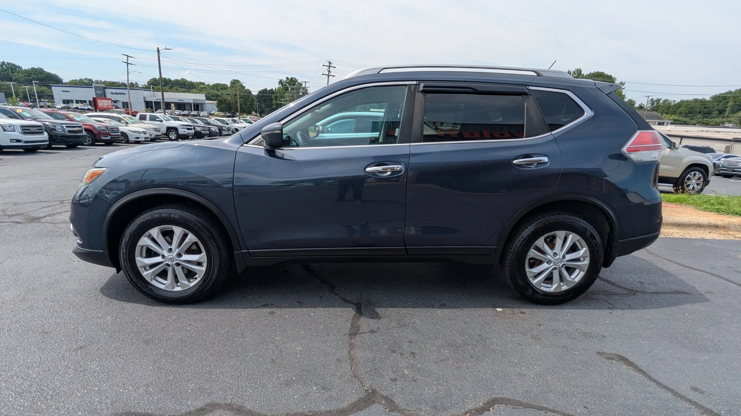 Used 2016 Nissan Rogue S AWD/4WD image 4