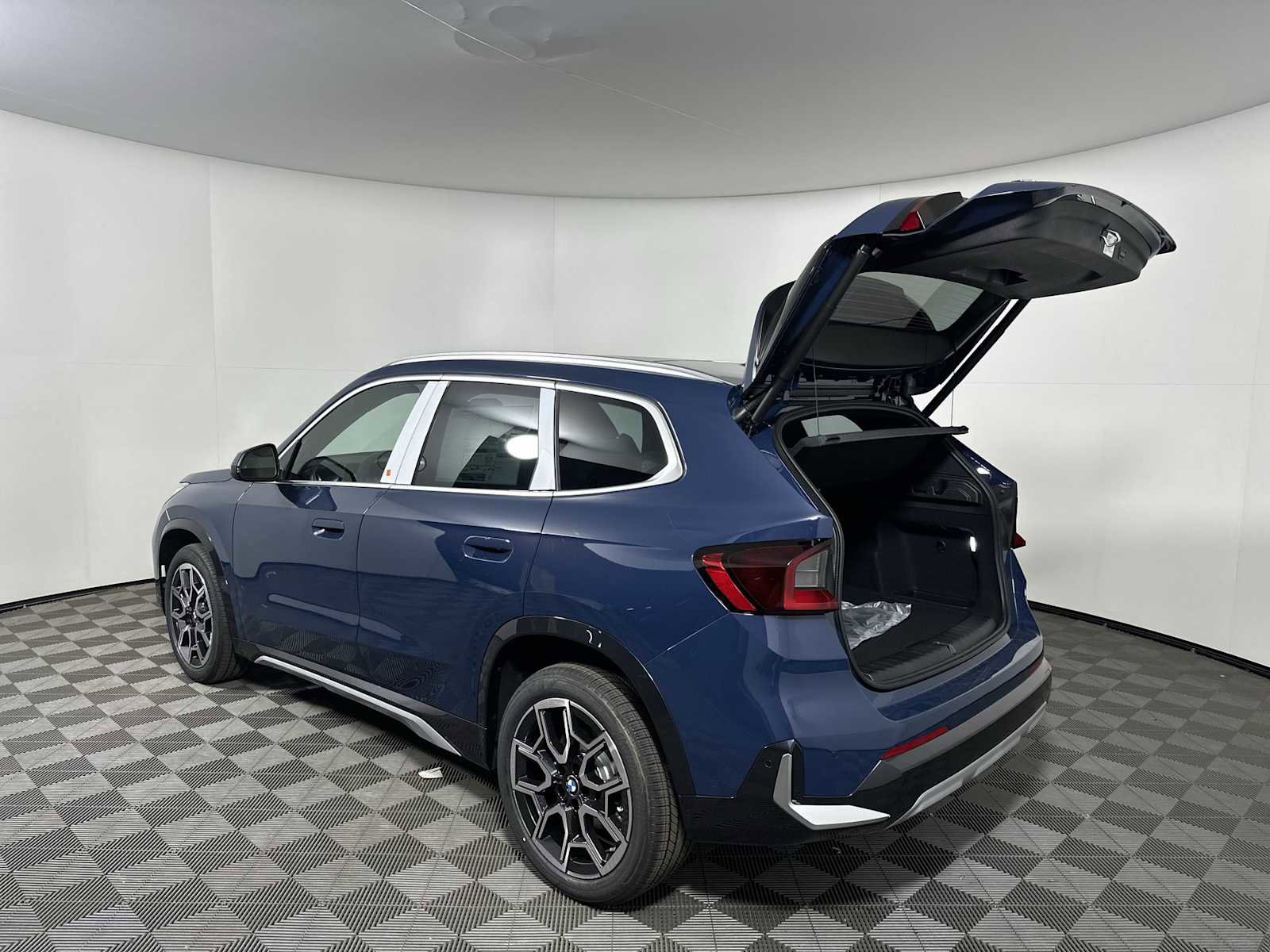 New 2026 BMW X1 xDrive28i w/ Convenience Package image 20