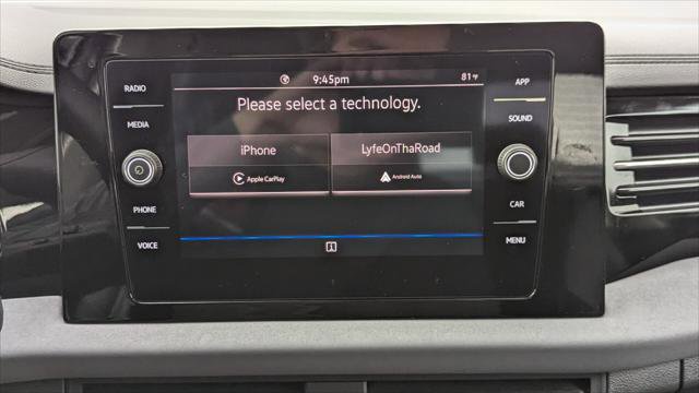 Used 2025 Volkswagen Jetta SE image 29