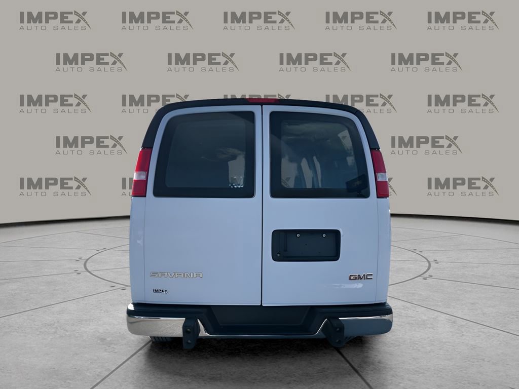 Used 2023 GMC Savana 2500 w/ Driver Convenience Package image 4