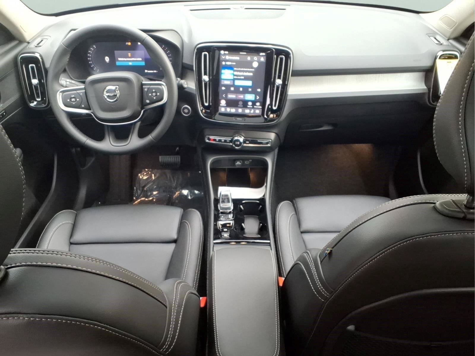 New 2026 Volvo XC40 B5 Plus w/ Climate Package AWD/4WD image 7