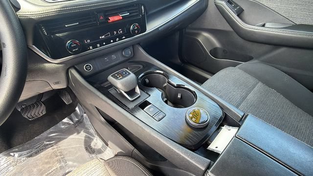 Used 2021 Nissan Rogue SV AWD/4WD image 27