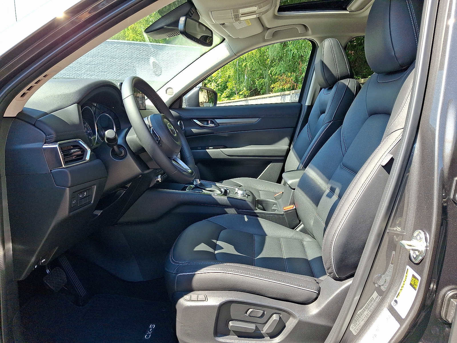 Used 2025 MAZDA CX-5 AWD 2.5 S w/ Preferred Package image 13