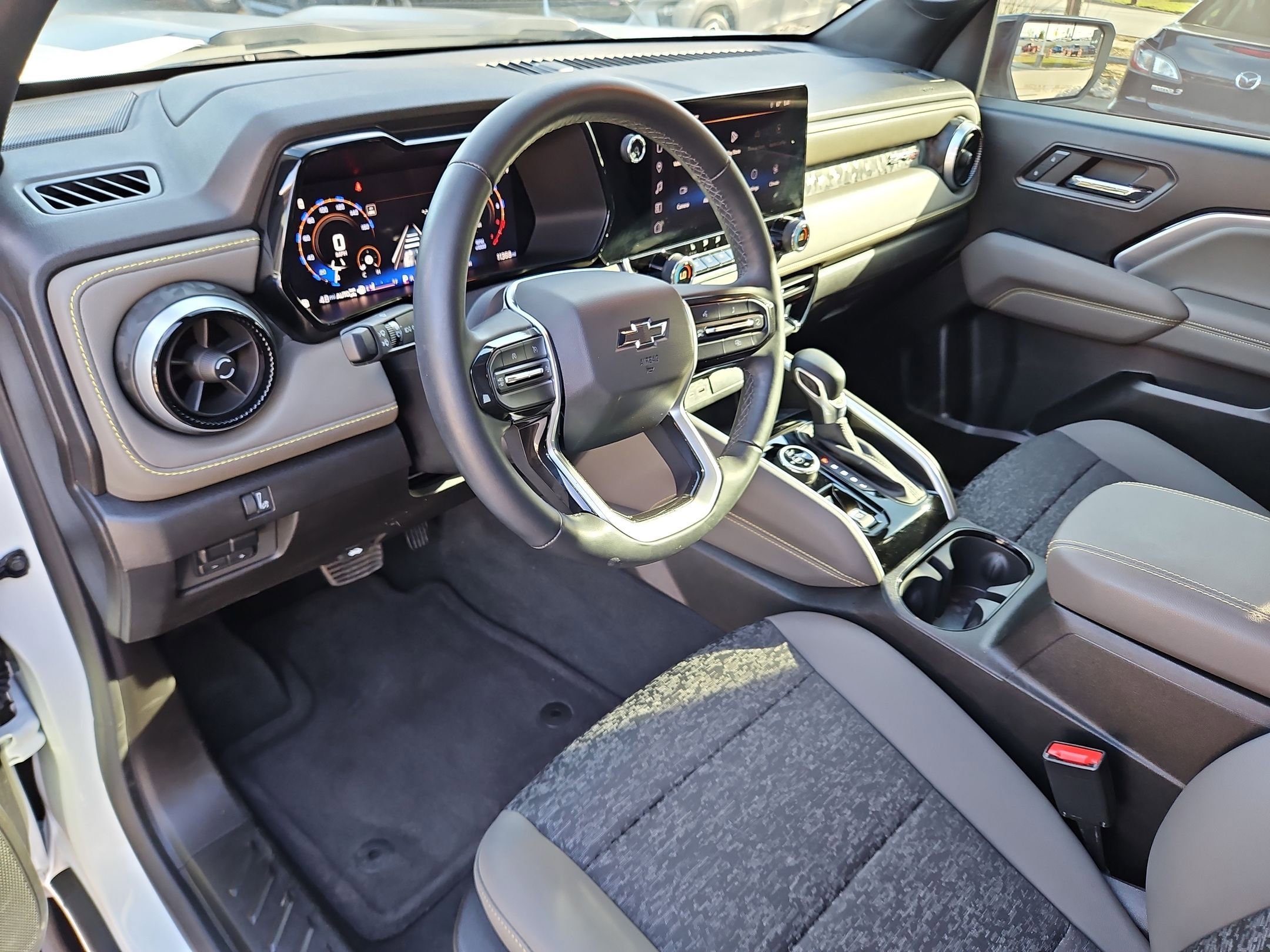 Certified 2024 Chevrolet Colorado ZR2 w/ Technology Package AWD/4WD image 10