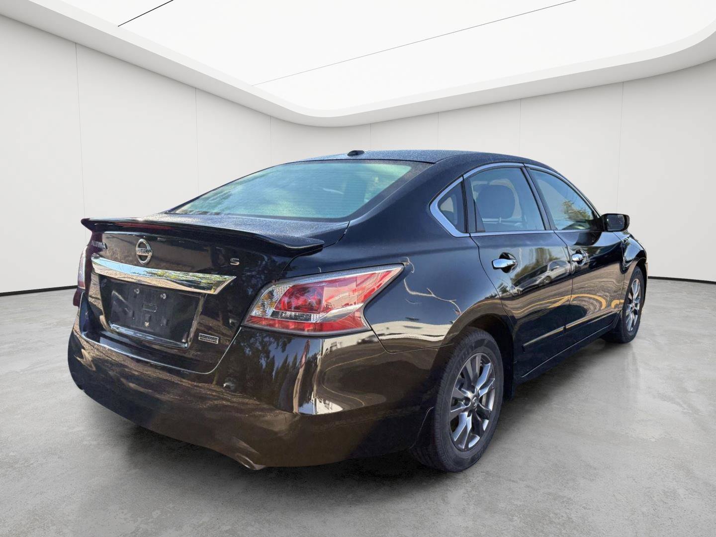 Used 2015 Nissan Altima 2.5 S w/ Special Edition Package FWD image 6