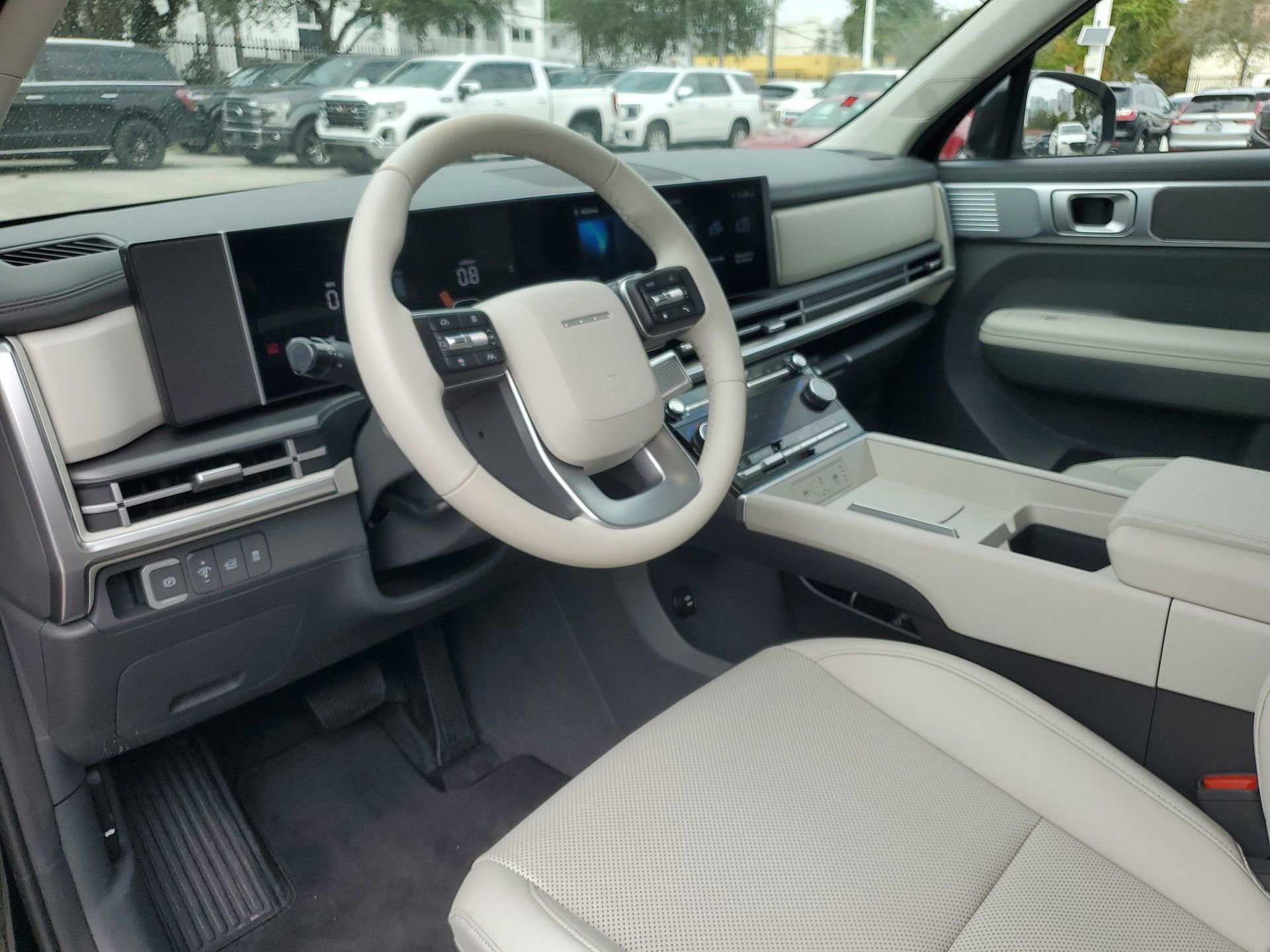 Used 2025 Hyundai Santa Fe SEL image 17