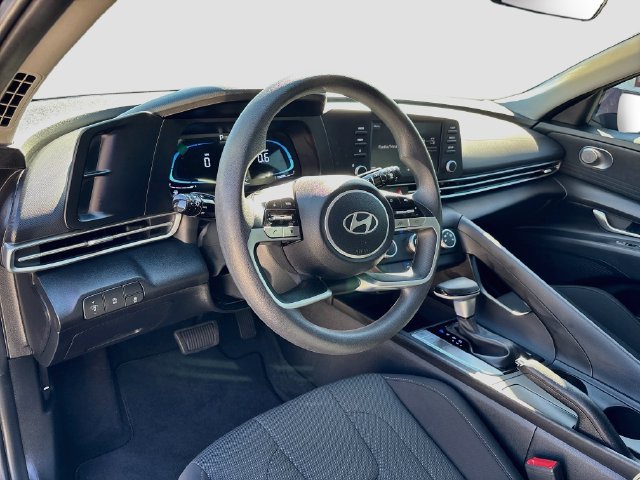 New 2026 Hyundai Elantra SE FWD image 9