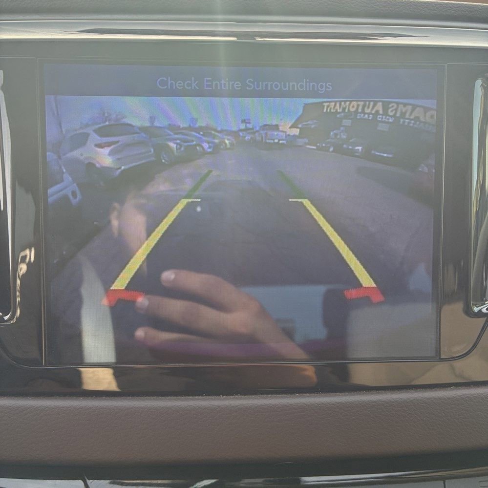 Used 2017 Chrysler Pacifica Touring Plus image 6