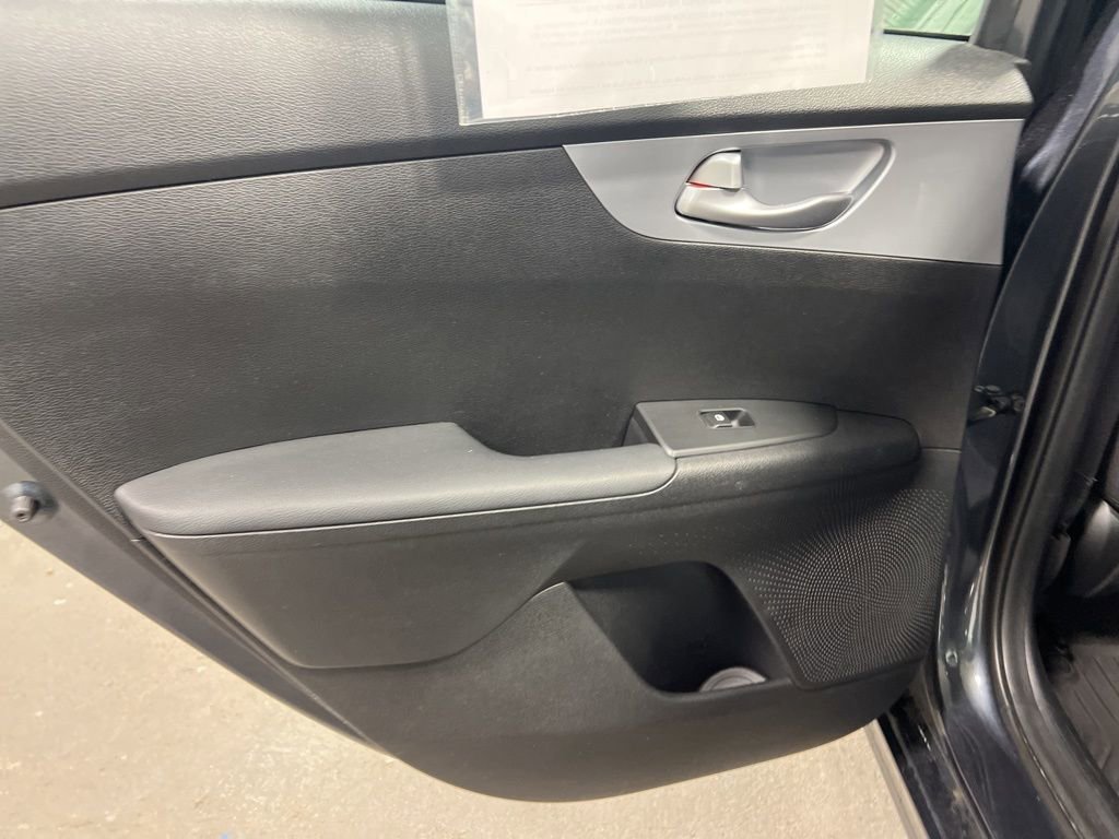 Used 2023 Kia Forte LXS image 15