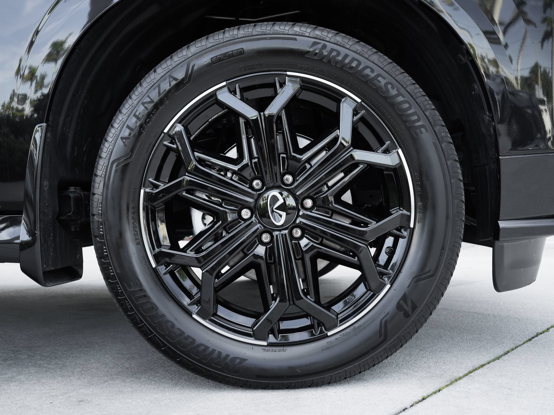 Certified 2026 INFINITI QX80 4WD w/ Sport Exterior Package image 26