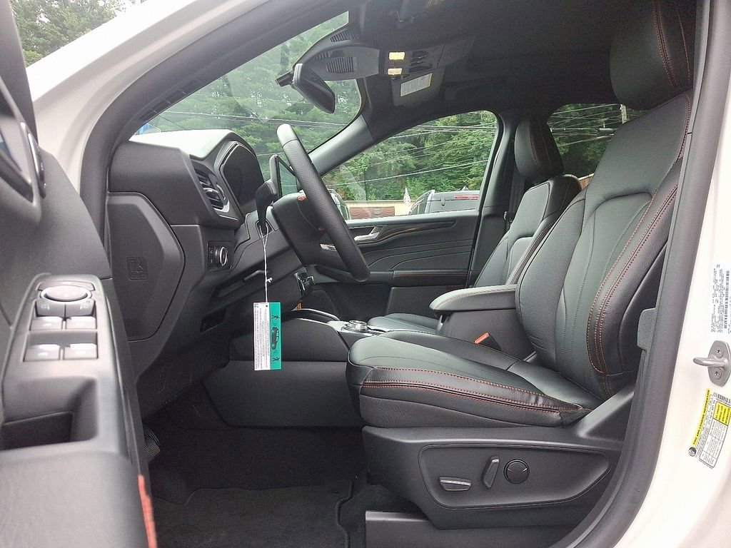 New 2025 Ford Escape ST-Line Elite w/ Premium Technology Package AWD/4WD image 6