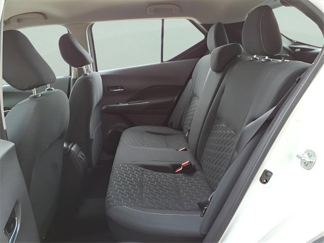 Used 2021 Nissan Kicks SV image 22