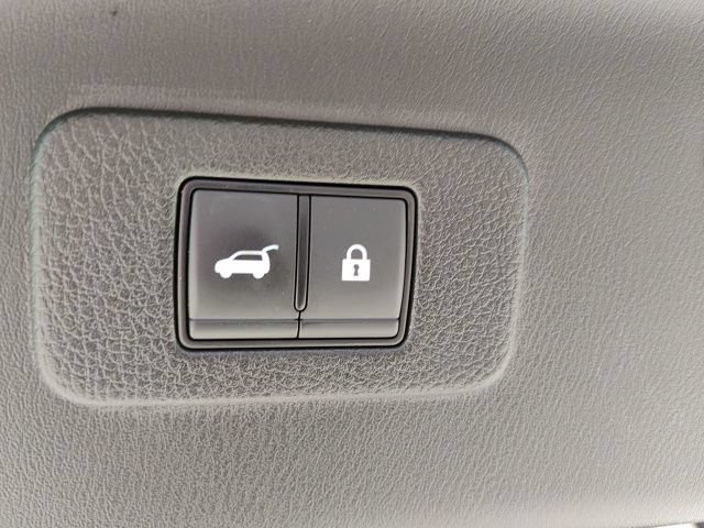 Used 2023 Nissan Armada SL w/ Captain's Chairs Package AWD/4WD image 11