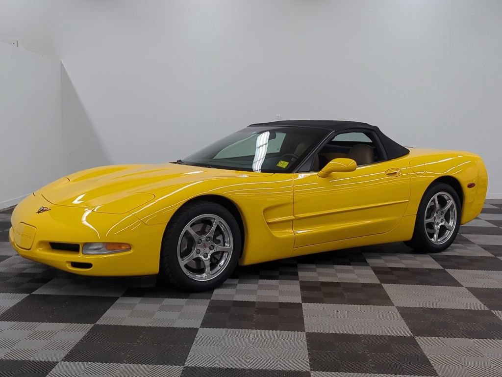 Used 2002 Chevrolet Corvette Convertible w/ Preferred Equipment Group2 RWD image 3
