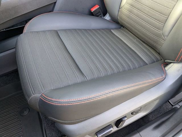 Used 2026 Nissan Rogue SV image 31