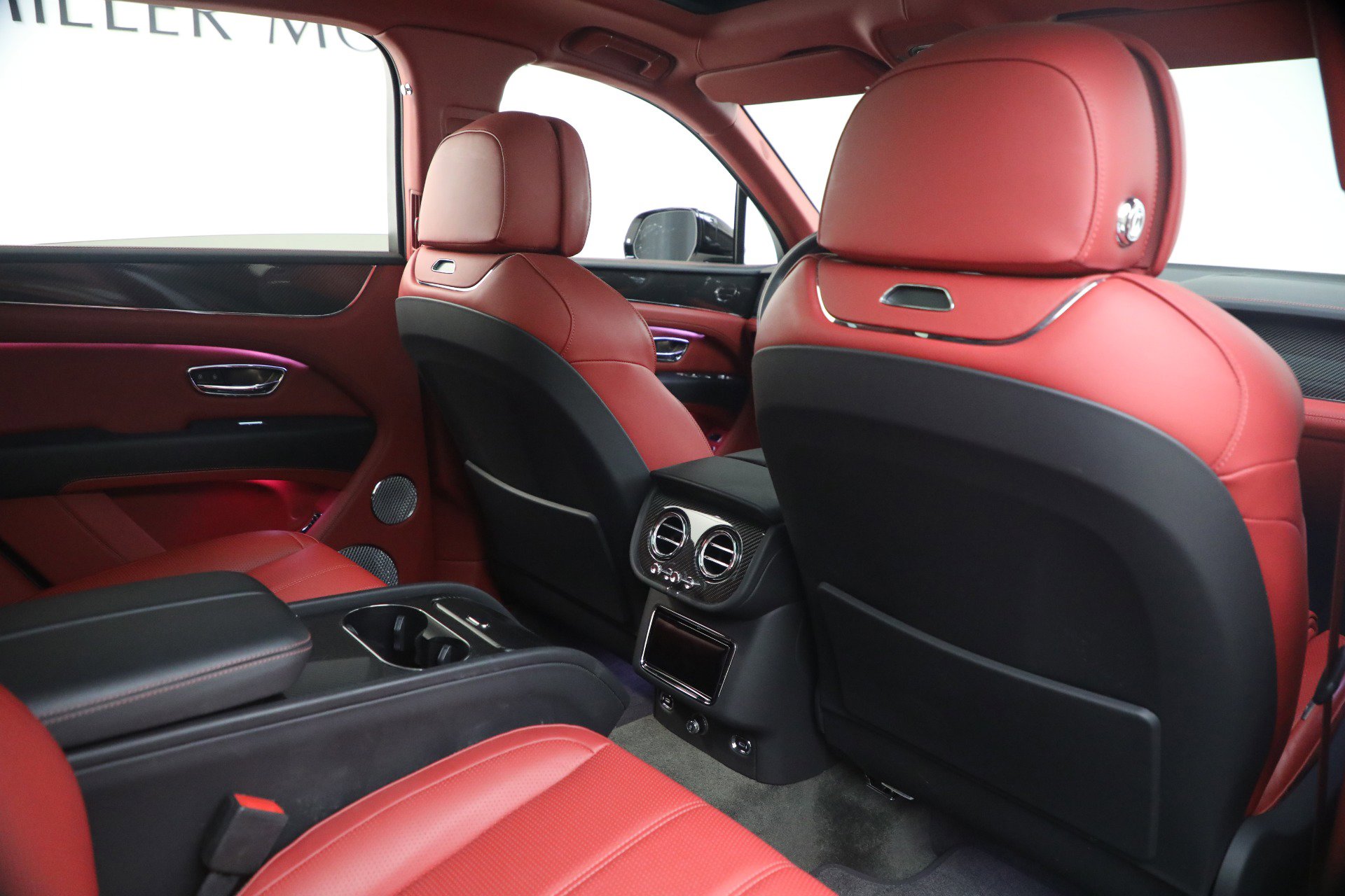 Used 2023 Bentley Bentayga AWD/4WD image 29