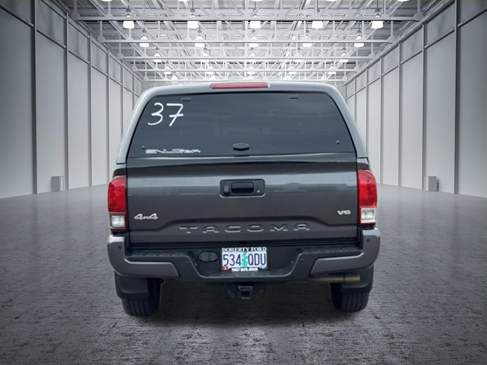 Used 2022 Toyota Tacoma SR5 AWD/4WD image 10