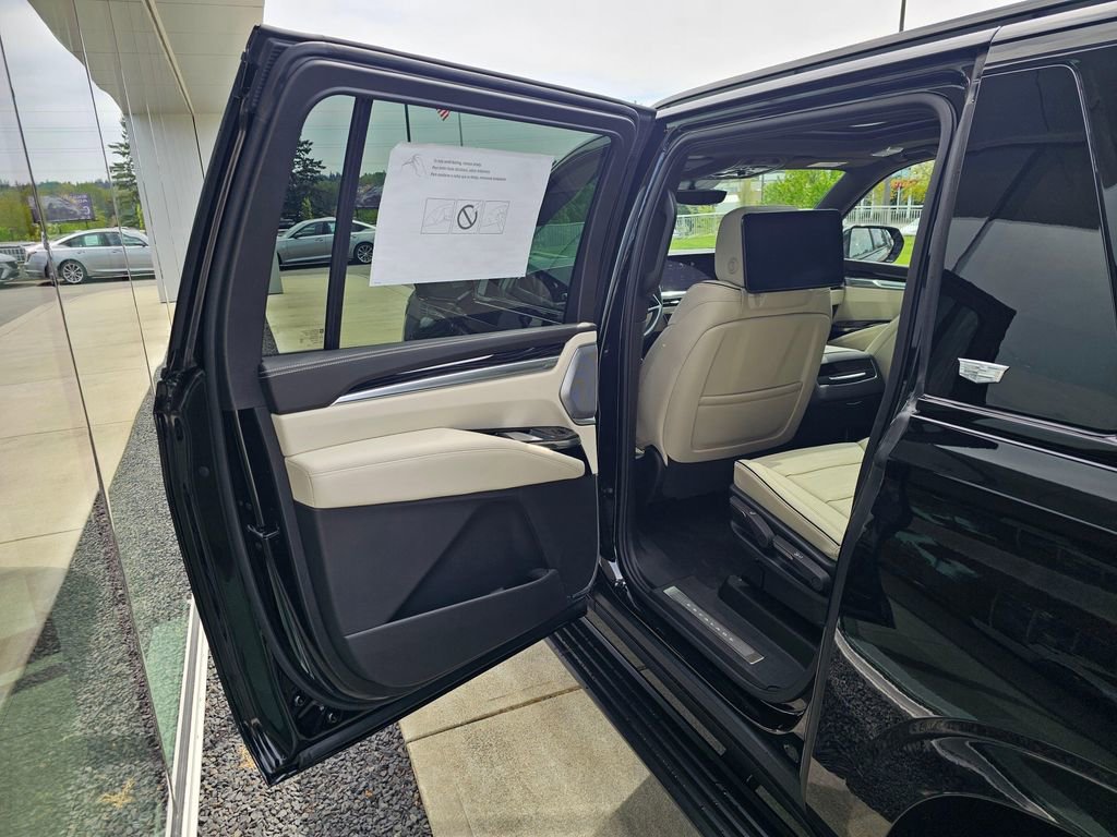 New 2026 Cadillac Escalade ESV Sport AWD/4WD image 16