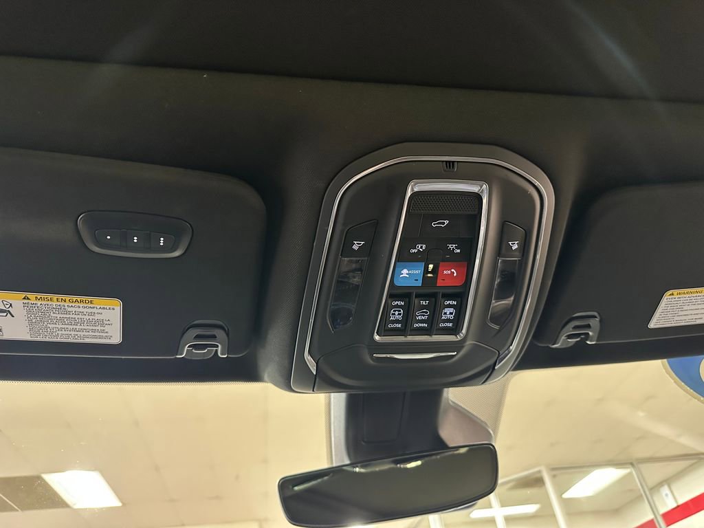 Used 2023 Jeep Wagoneer Series II AWD/4WD image 34