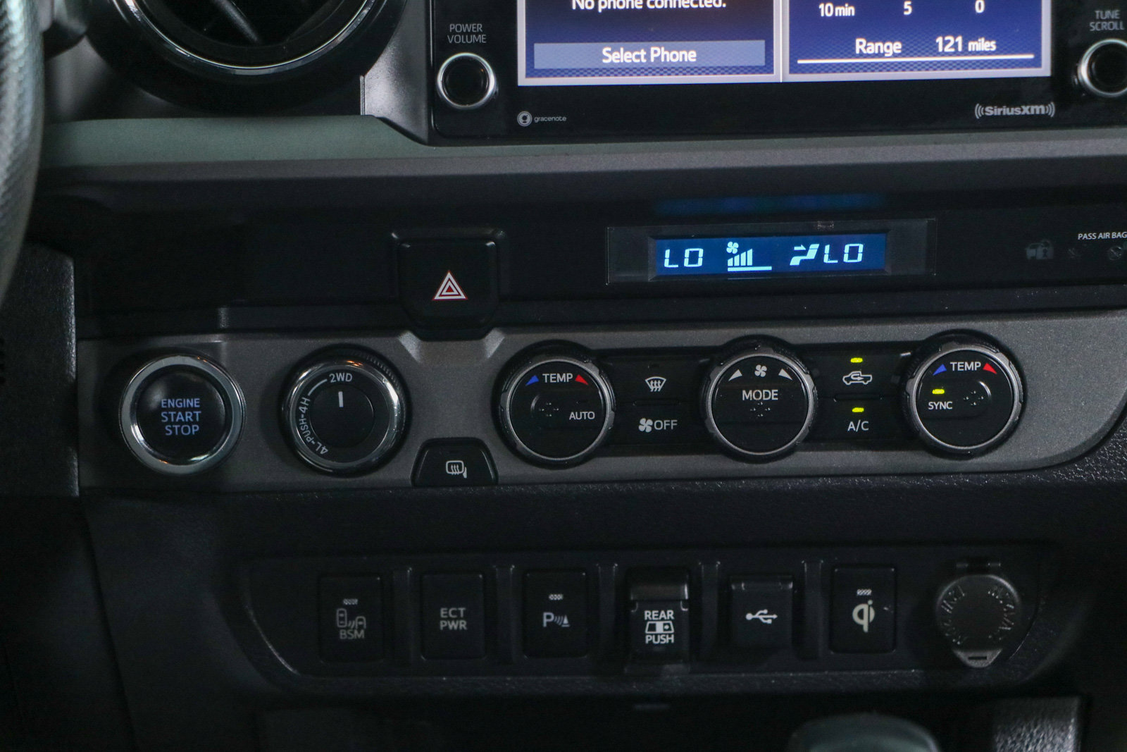 Used 2022 Toyota Tacoma TRD Sport w/ Technology Package AWD/4WD image 21