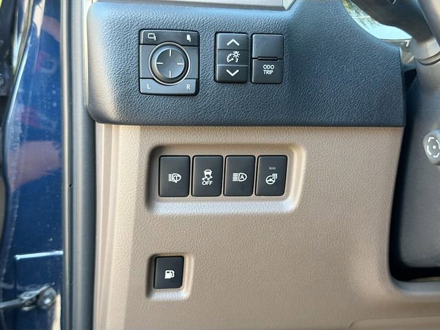 Used 2023 Lexus GX 460 Premium w/ Premium Package AWD/4WD image 35