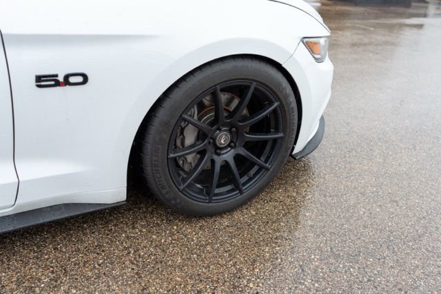 Used 2016 Ford Mustang GT Premium image 12