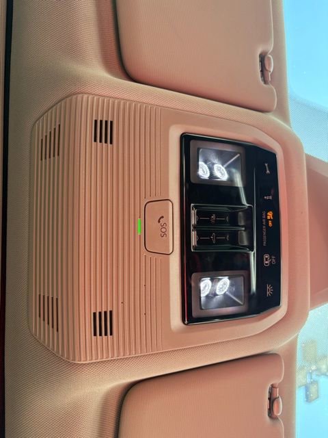 Used 2025 Volkswagen Atlas SEL image 25