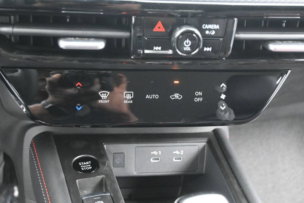 New 2026 Nissan Kicks SR AWD/4WD image 11