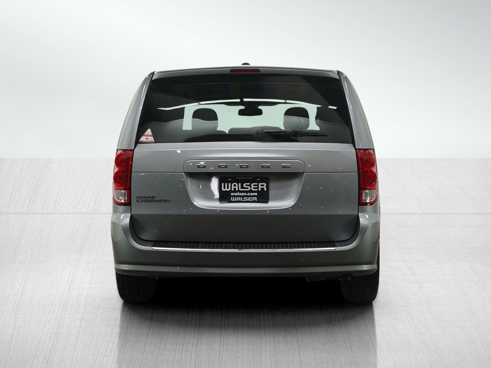 Used 2019 Dodge Grand Caravan SE w/ UConnect Hands-Free Group image 4