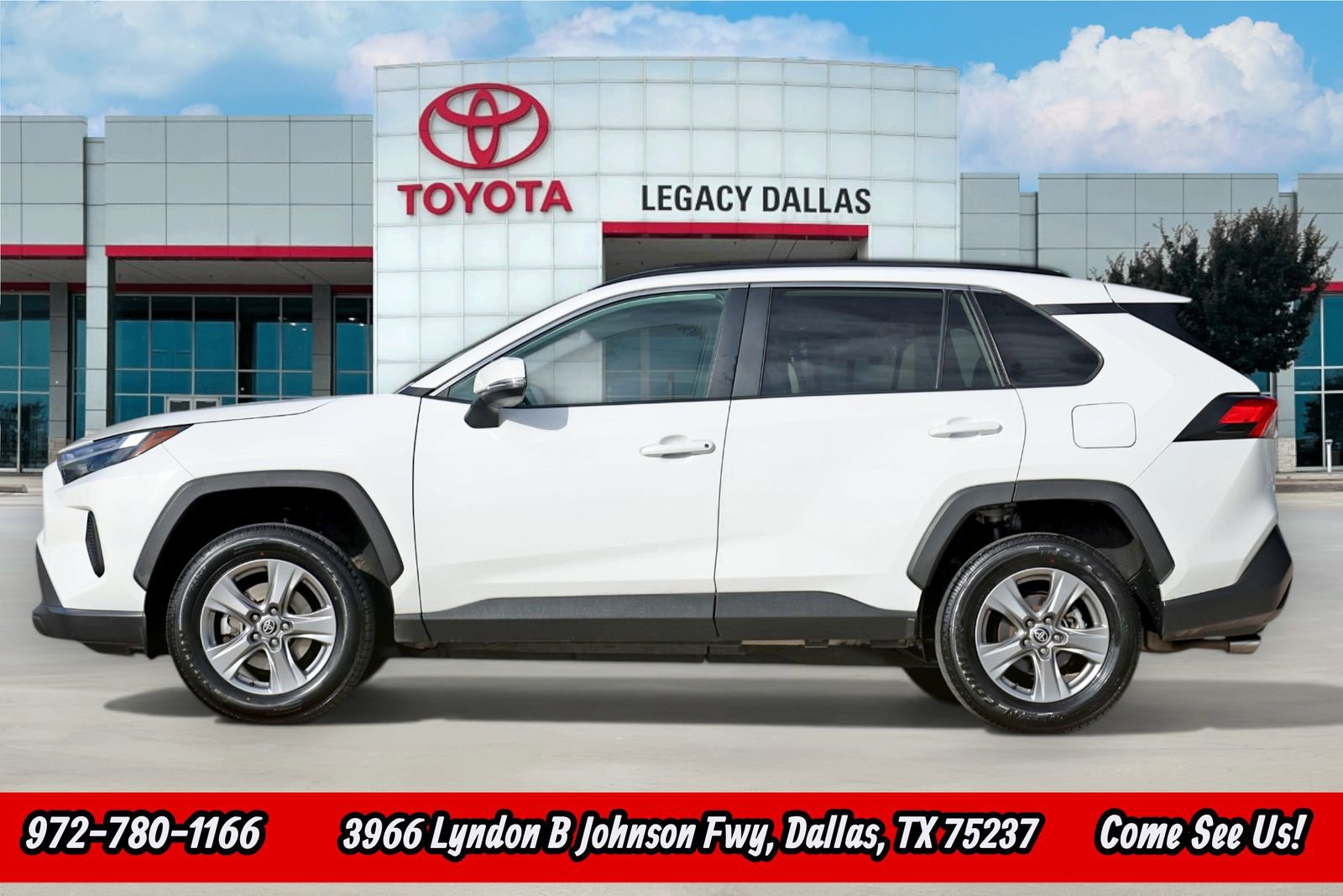 Used 2024 Toyota RAV4 XLE w/ Weather Package image 7