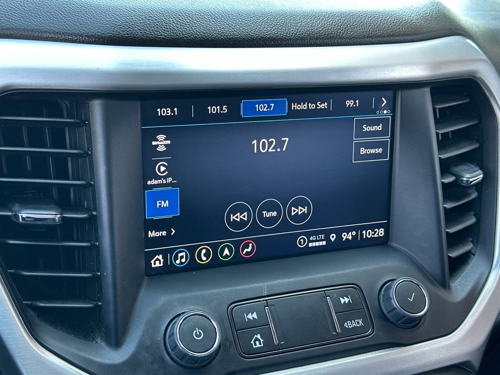 Used 2023 GMC Acadia SLT image 18