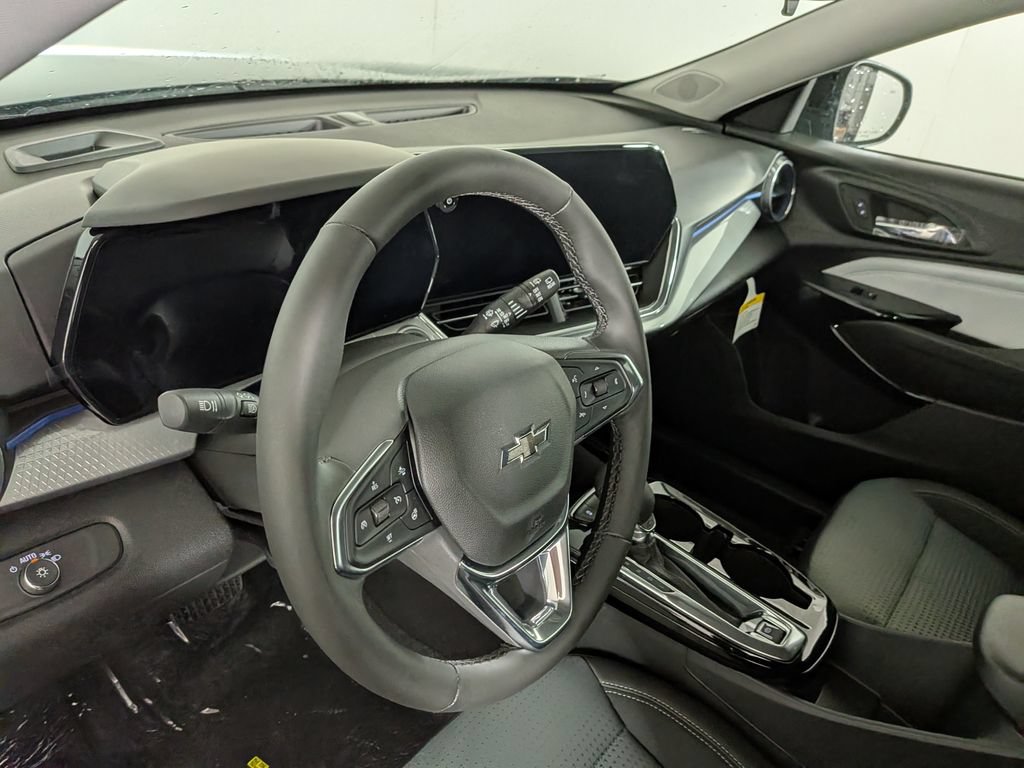 New 2026 Chevrolet Trax LT w/ Driver Confidence Package FWD image 17