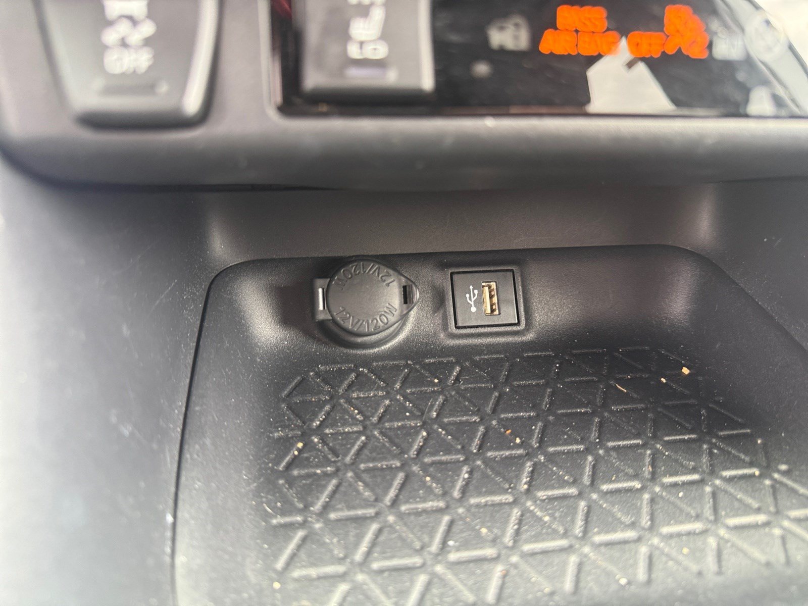 Used 2023 Toyota RAV4 SE w/ Weather & Moonroof Package AWD/4WD image 29