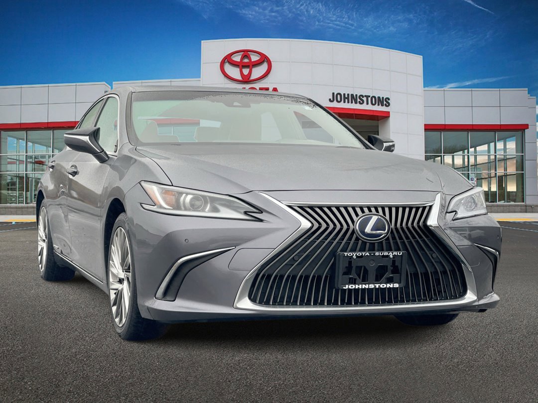 Used 2019 Lexus ES 300h w/ Accessory Package