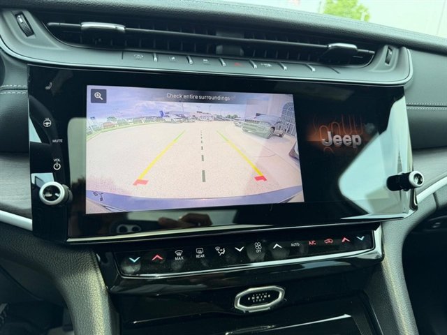 New 2026 Jeep Grand Cherokee L Limited AWD/4WD image 25
