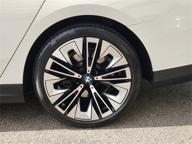 Used 2024 BMW 530i 530i w/ Premium Package image 34