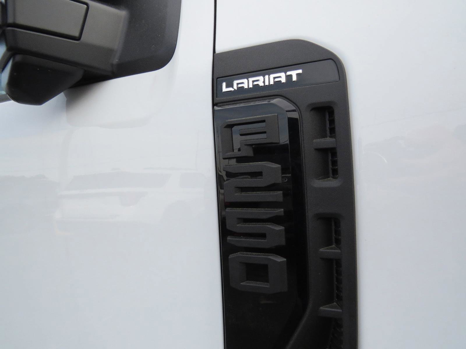 New 2025 Ford F250 Lariat w/ Lariat Ultimate Package image 13