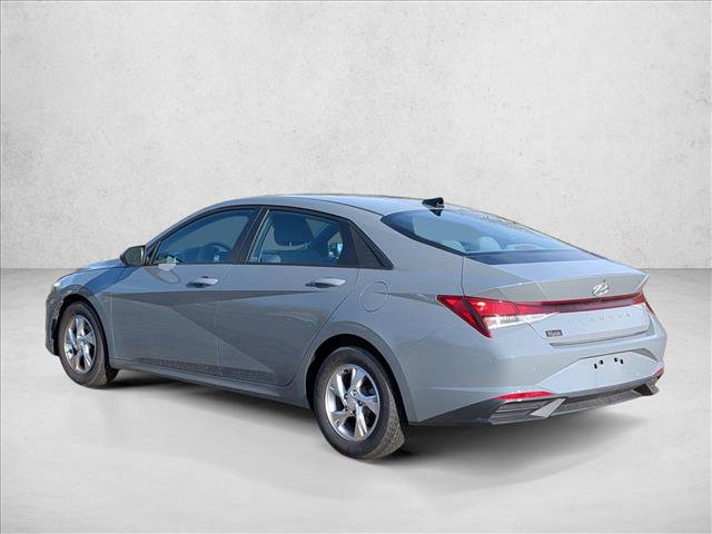 Used 2021 Hyundai Elantra SE image 7