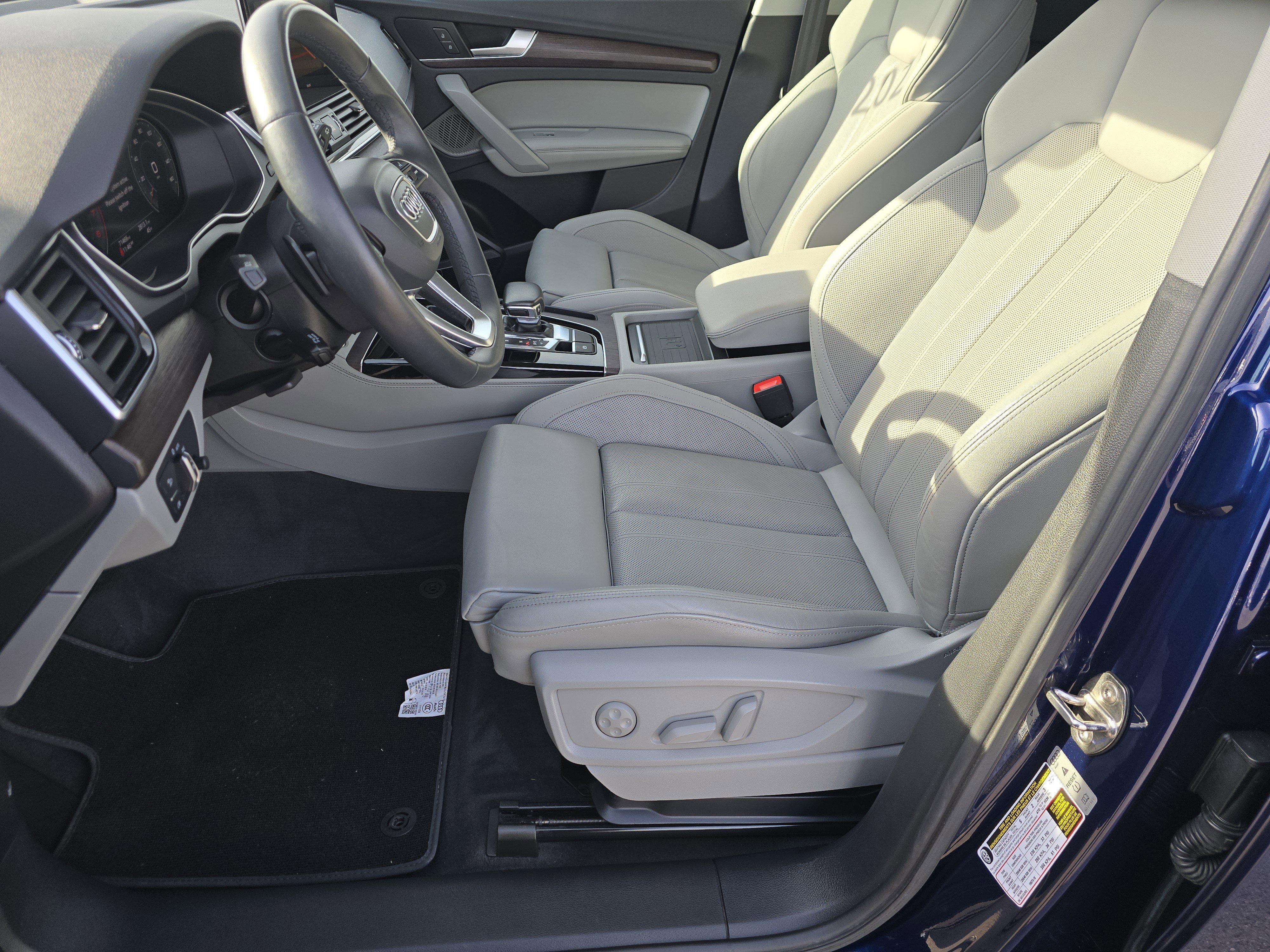 Used 2021 Audi Q5 Premium Plus w/ Premium Plus Package image 20