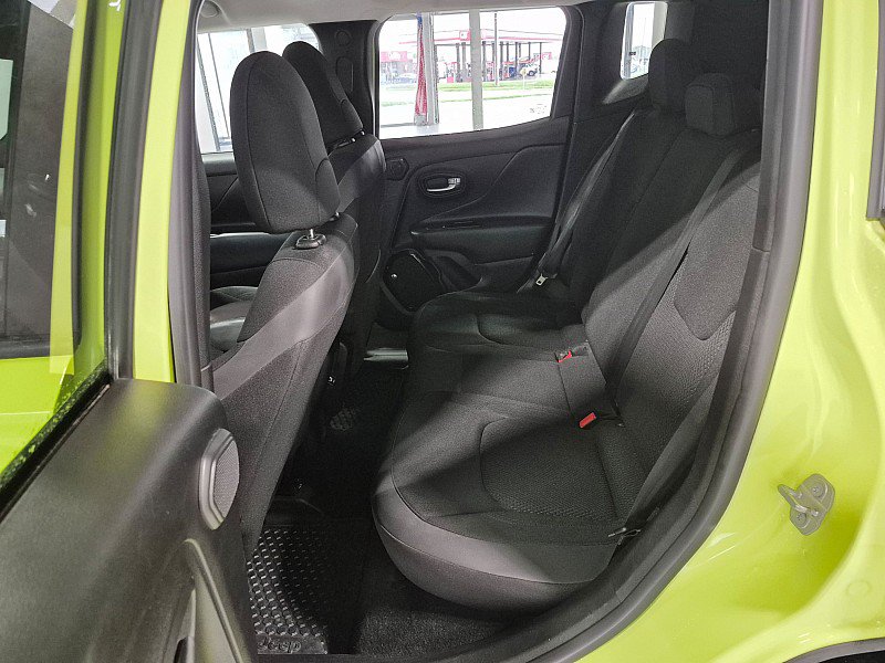 Used 2018 Jeep Renegade Altitude AWD/4WD image 20