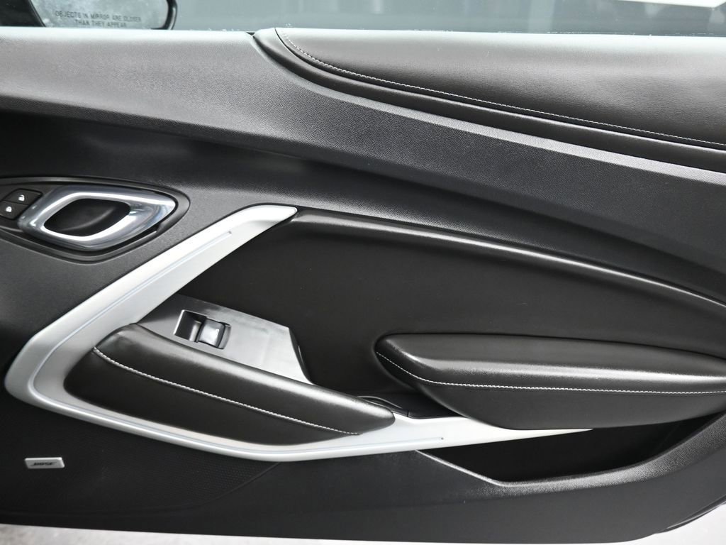 Used 2016 Chevrolet Camaro SS image 36