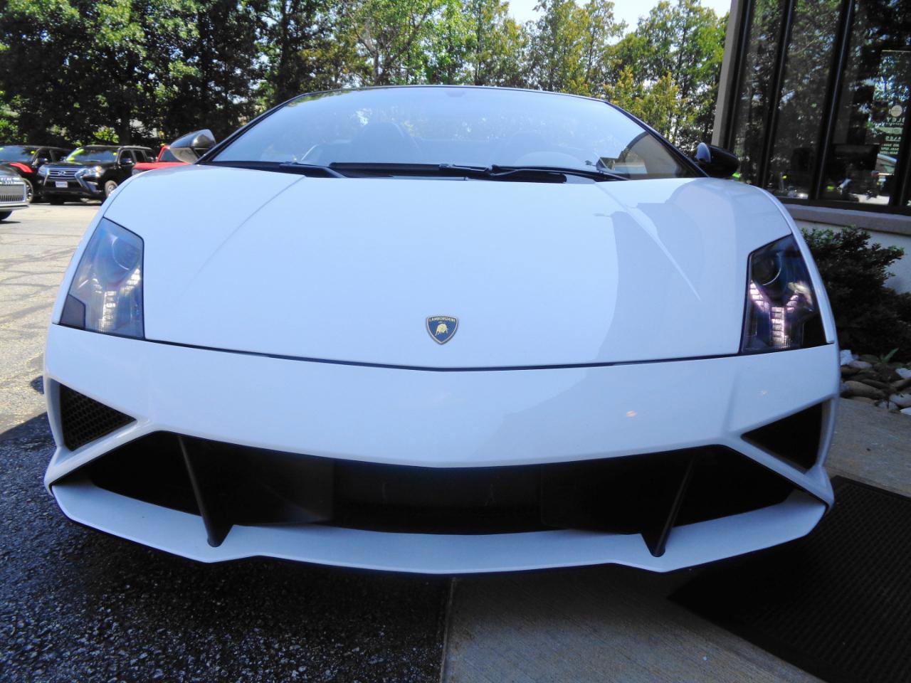 Used 2014 Lamborghini Gallardo LP 560-4 AWD/4WD image 2