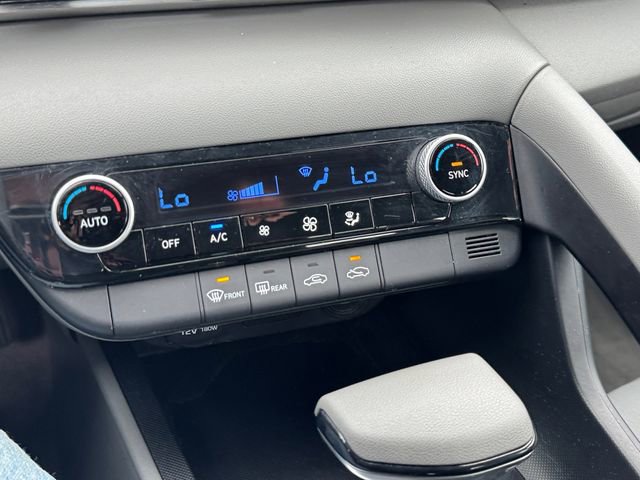 Used 2023 Hyundai Elantra SEL image 22