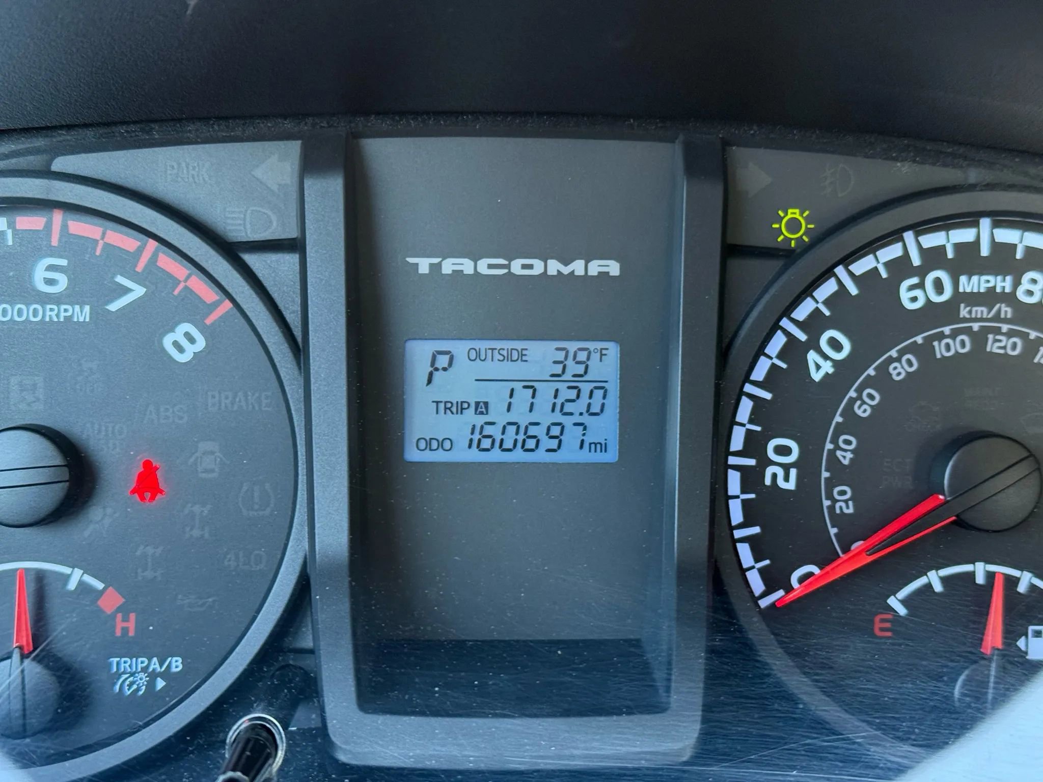 Used 2016 Toyota Tacoma SR image 29