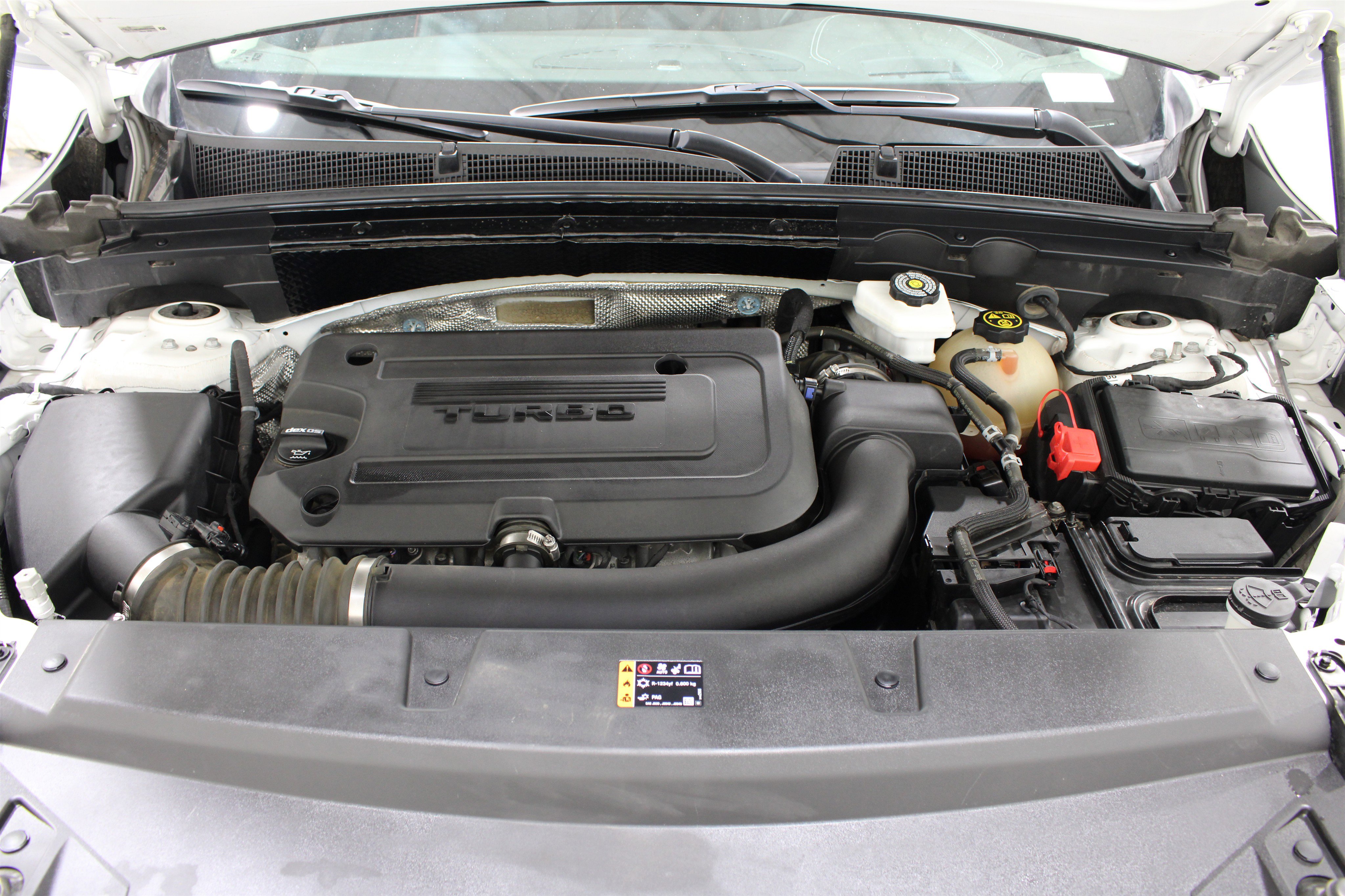 Used 2022 Buick Envision Essence w/ Technology Package II image 38