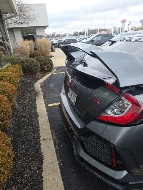 Used 2017 Honda Civic Type R image 3
