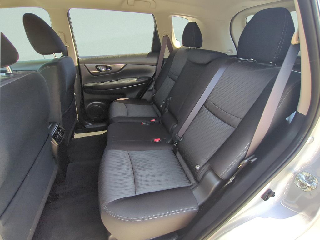 Certified 2020 Nissan Rogue SV w/ Premium Package FWD image 22