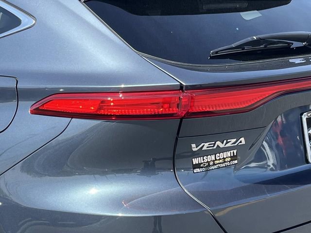 Used 2024 Toyota Venza LE image 10