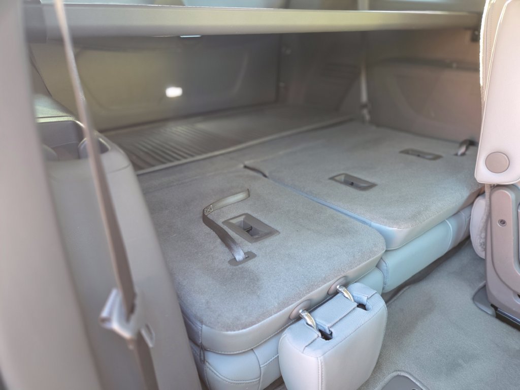 Used 2019 Chevrolet Traverse Premier w/ LPO, Cargo Package AWD/4WD image 14