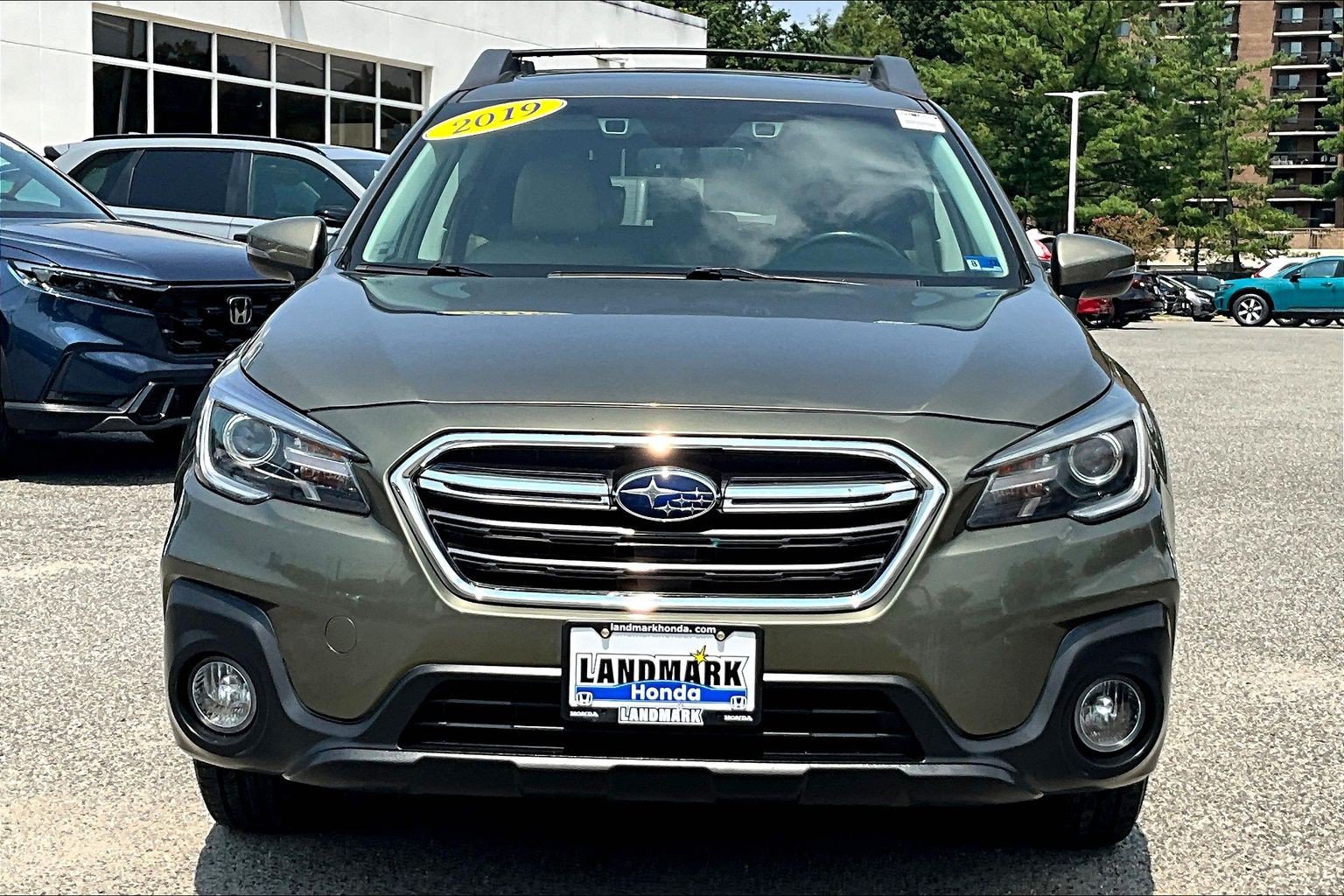 Used 2019 Subaru Outback 2.5i Limited w/ Popular Package #2 AWD/4WD image 3